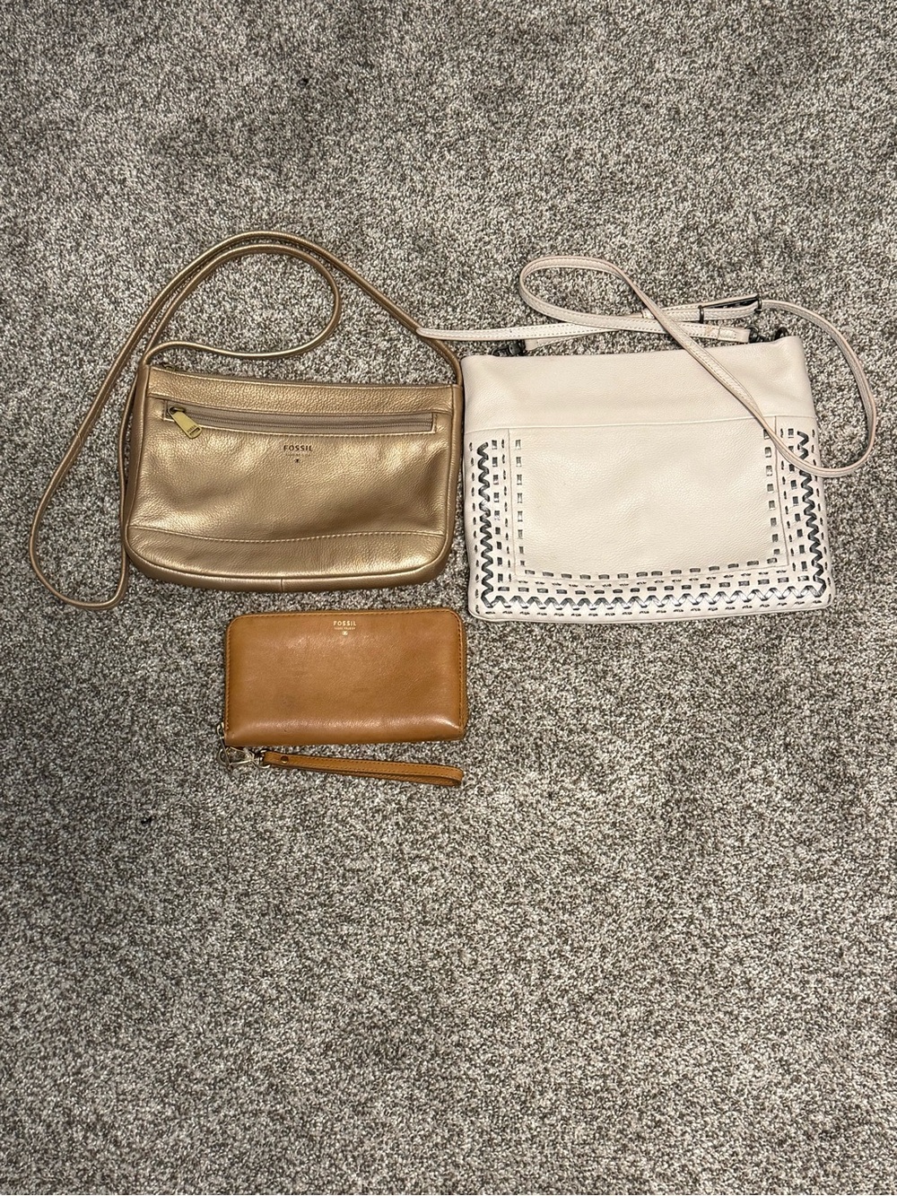 LOT: 2 Fossil + 1 The Sak Collective Genuine Leather Handbags & Wallet Trio